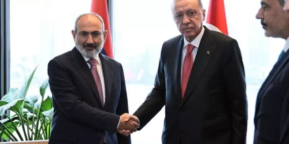 Cumhurbaşkanı Erdoğan ile Paşinyan İstanbul’da Bir Araya Geldi