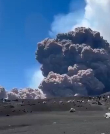 etna yanardağı patladı