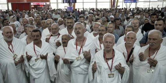Hac Yönetmeliklerini İhlal Eden 75 Bin Kişi Suudi Arabistan’dan Gönderildi