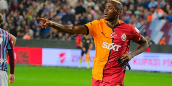 SON DAKİKA: Victor Osimhen, Al-Hilal’in Teklifini Kabul Etti!