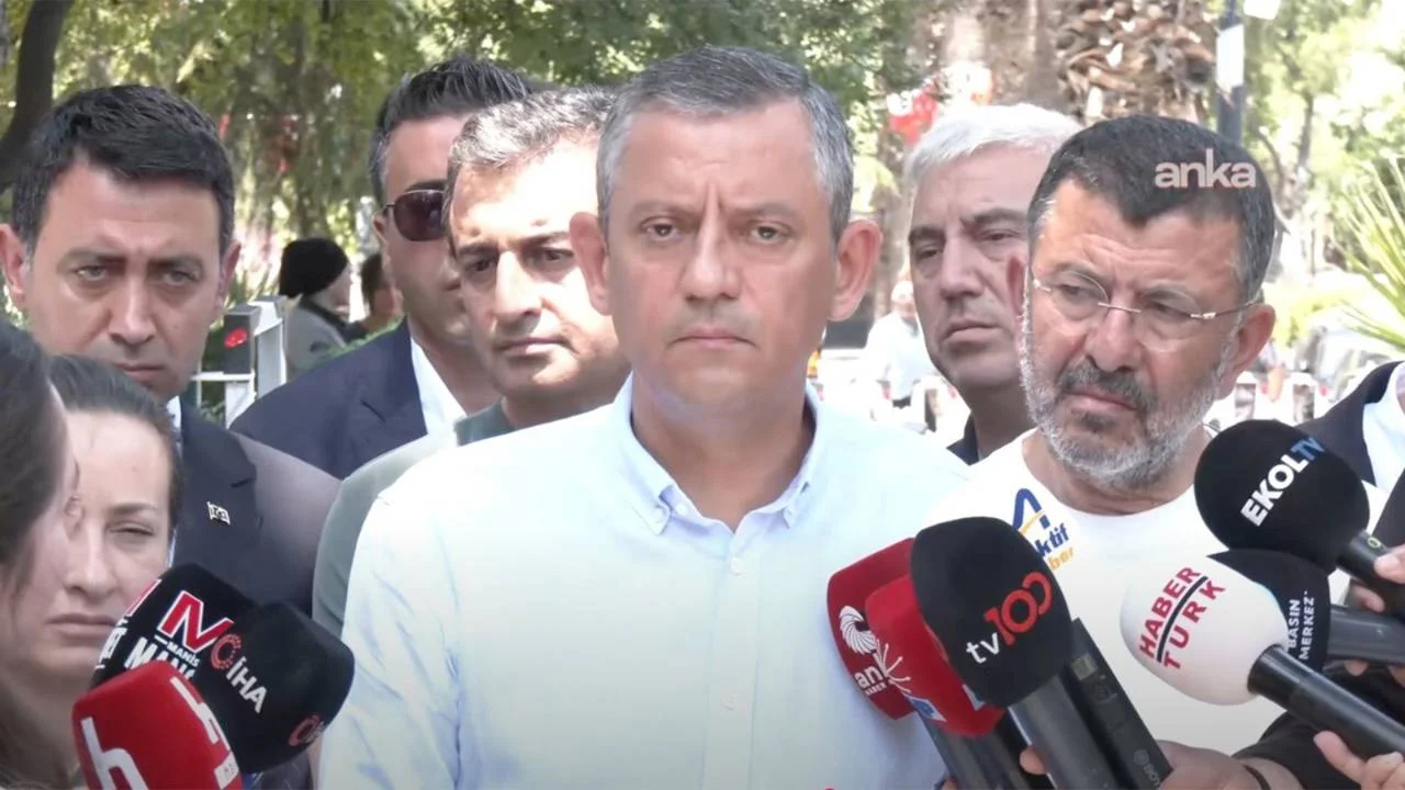 özgür özel