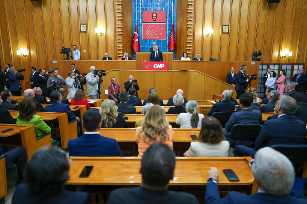 özgür özel