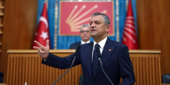 Özgür Özel’den Kurultay Soruşturması Hakkında Açıklama: “Seçimsiz Gelecek Adamın Alnını Karışlarız”