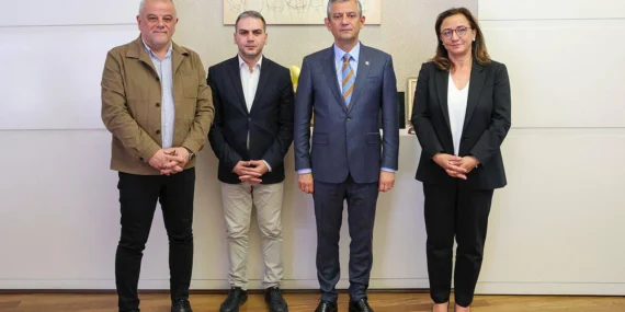 Özgür Özel Açıkladı: İmamoğlu’nun Tutuklanmasının 100.Gününde Saraçhane’de Miting Düzenlenecek