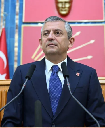 özgür özel
