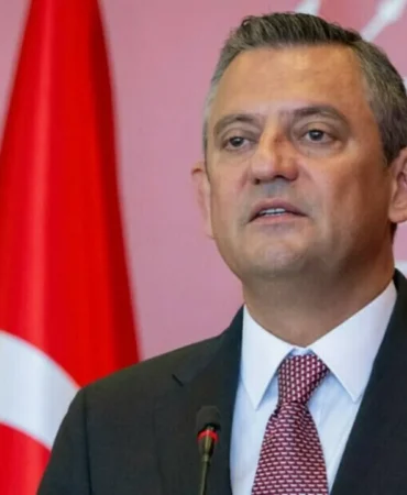 özgür özel