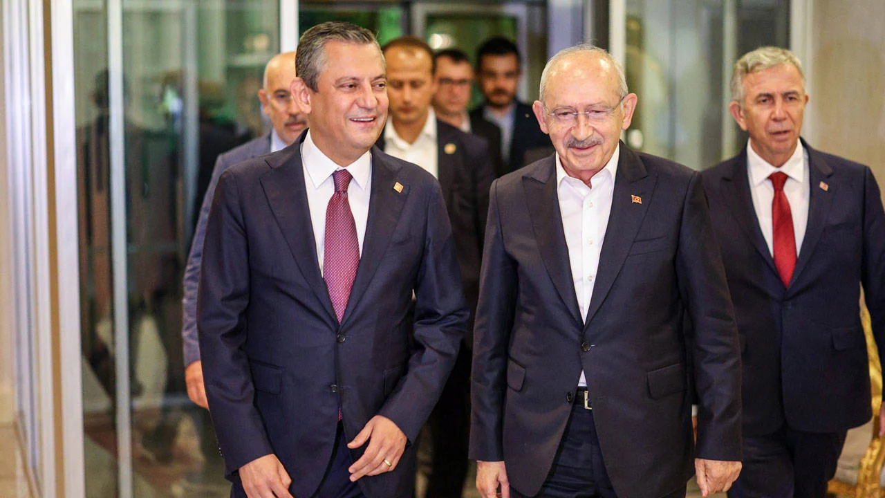 özgür özel