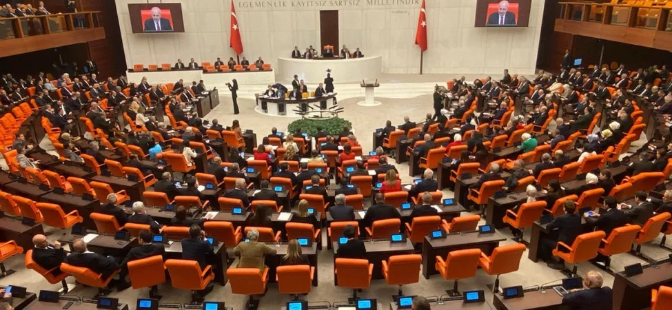Meclis hakaret