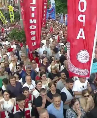 Millet İradesine Sahip Çıkıyor trabzon