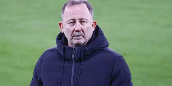 Beşiktaş Tribünlerinden Sergen Yalçın Tezahüratı