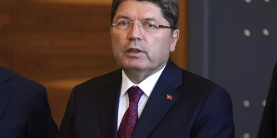 Adalet Bakanı Tunç, “Sahte Diploma Soruşturmasında 199 Kişiye Dava Açıldı”