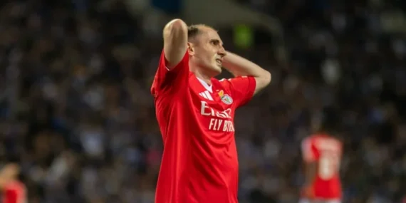 Kerem Aktürkoğlu’nun Şampiyonlar Ligi Maçı Öncesi Sakatlığı Endişe Yarattı