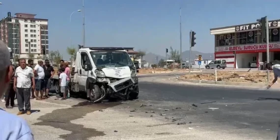 Hatay’da Düğün Yolunda Feci Kazada 3 Kişi Ölü