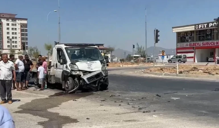 Hatay’da Düğün Yolunda Feci Kaza