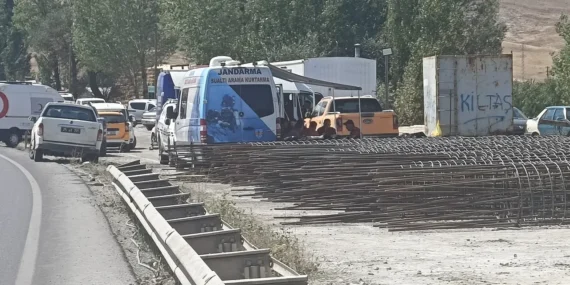 Erzurum Aşkale’de Feci Kazada Yolcu Kayboldu