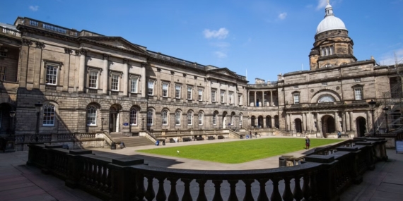 Edinburgh Üniversitesi’nin “Kafatası Odası” Yeniden Gündemde