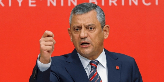 Özgür Özel’den Açıklama: “Atatürk’ün Koltuğunda Oturuyorum”