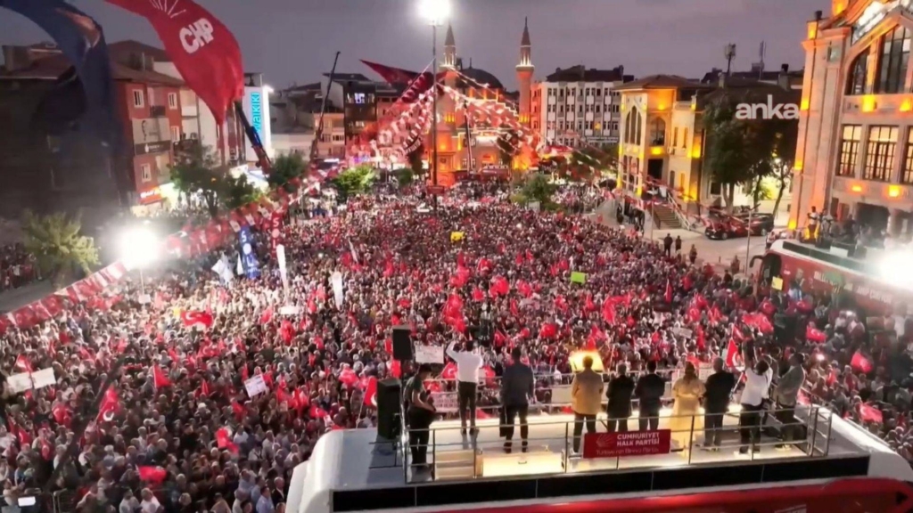 özgür özel aksaray