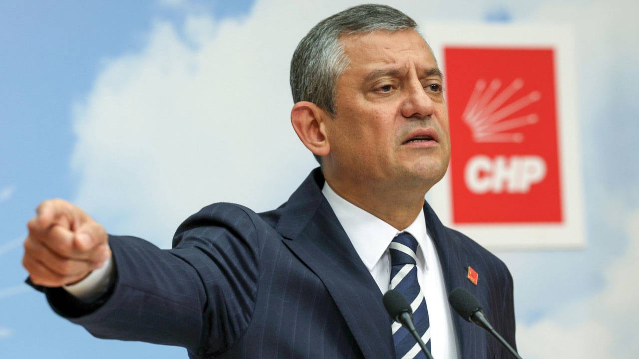 özgür özel