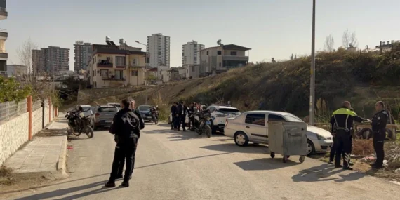 Denizli’de Polis Memuru Eşini ve Çocuklarını Öldürüp İntihar Etti