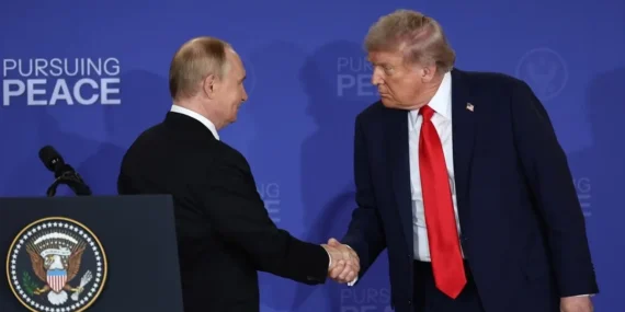 Trump ve Putin’den Tarihi Buluşma