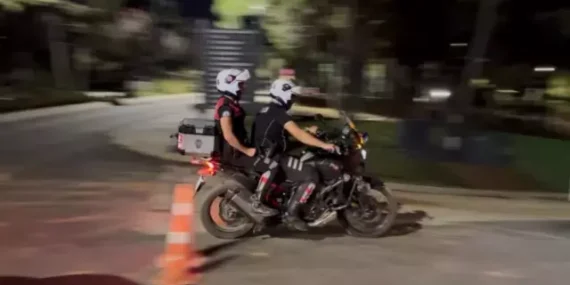 Satırlı Cinayette Kadın Sokak Ortasında Öldürüldü