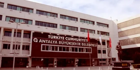 Antalya Büyükşehir Belediyesi Soruşturmasında Yeni Gelişme: Antalyaspor Eski Başkanı Gözaltına Alındı!