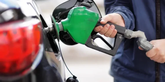 Araç Sahiplerine Kötü Haber, Benzine Zam Geliyor!