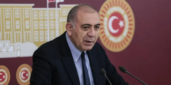 CHP’den İhraç Kararı: Gürsel Tekin Dahil Olmak Üzere 6 Kişi Partiden İhraç Edildi