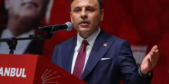 Özgür Çelik, Yeniden CHP İstanbul İl Başkanı Seçildi