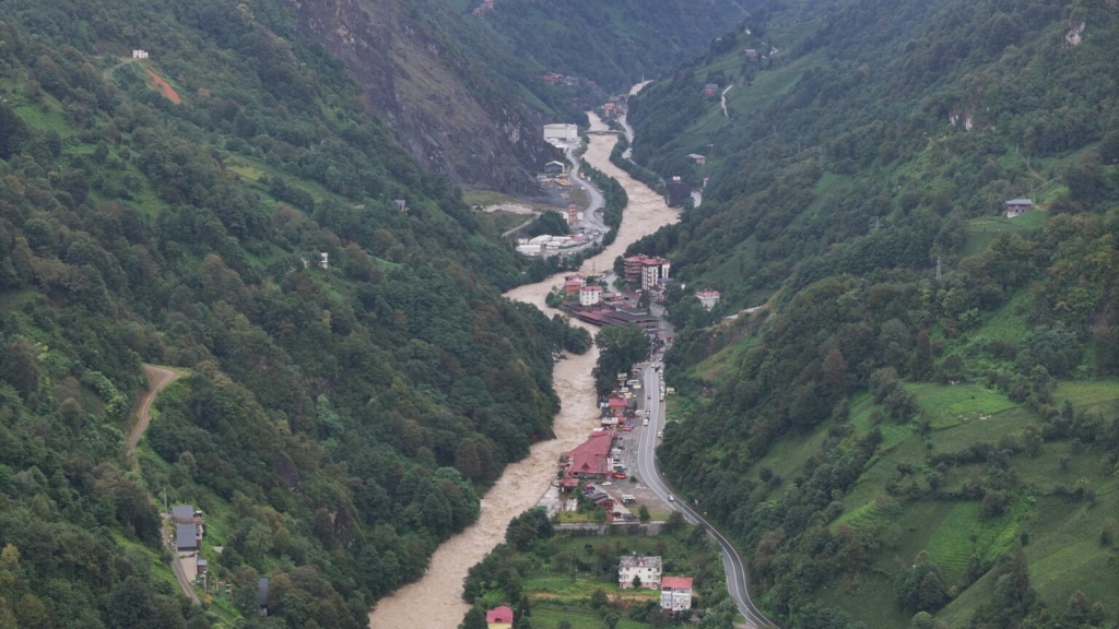 Rize ve Artvin’de Sel Felaketi