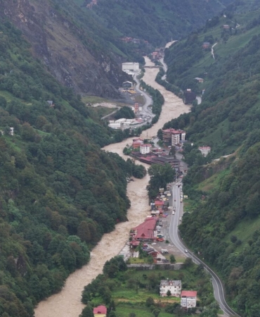 Rize ve Artvin’de Sel Felaketi