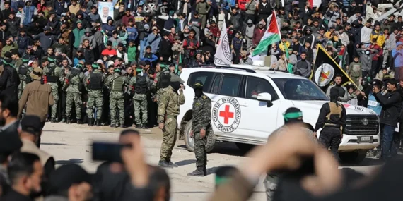 Hamas İsrailli Esirlerin Naaşlarını Teslim Etmeye Başladı