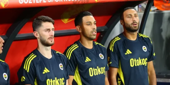 Fenerbahçe’de İrfan Can Kahveci ve Cenk Tosun Krizi Sürüyor