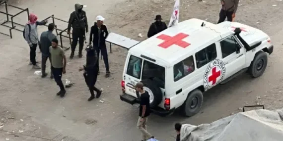 Gazze’de Rehine Takası Başladı: 7 İsrailli Kızılhaç’a Teslim Edildi